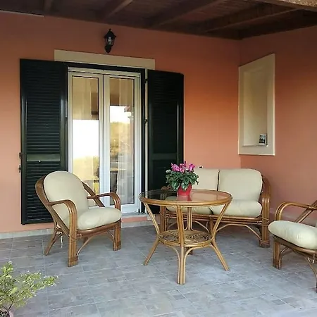 Case de vacanță Lonelia's Family Homes Lefkímmi